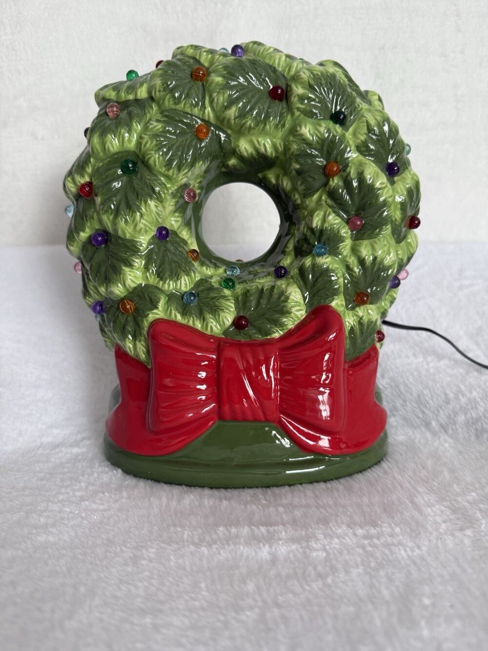 Mr Christmas Nostalgic Ceramic LED Lighted Christmas Wreath